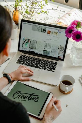 designer-wfh-laptop-and-tablet